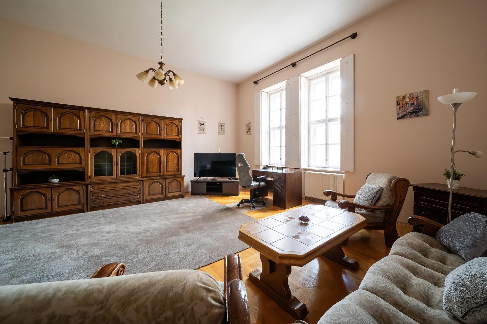 Tomka Apartman Seghedin Exterior foto
