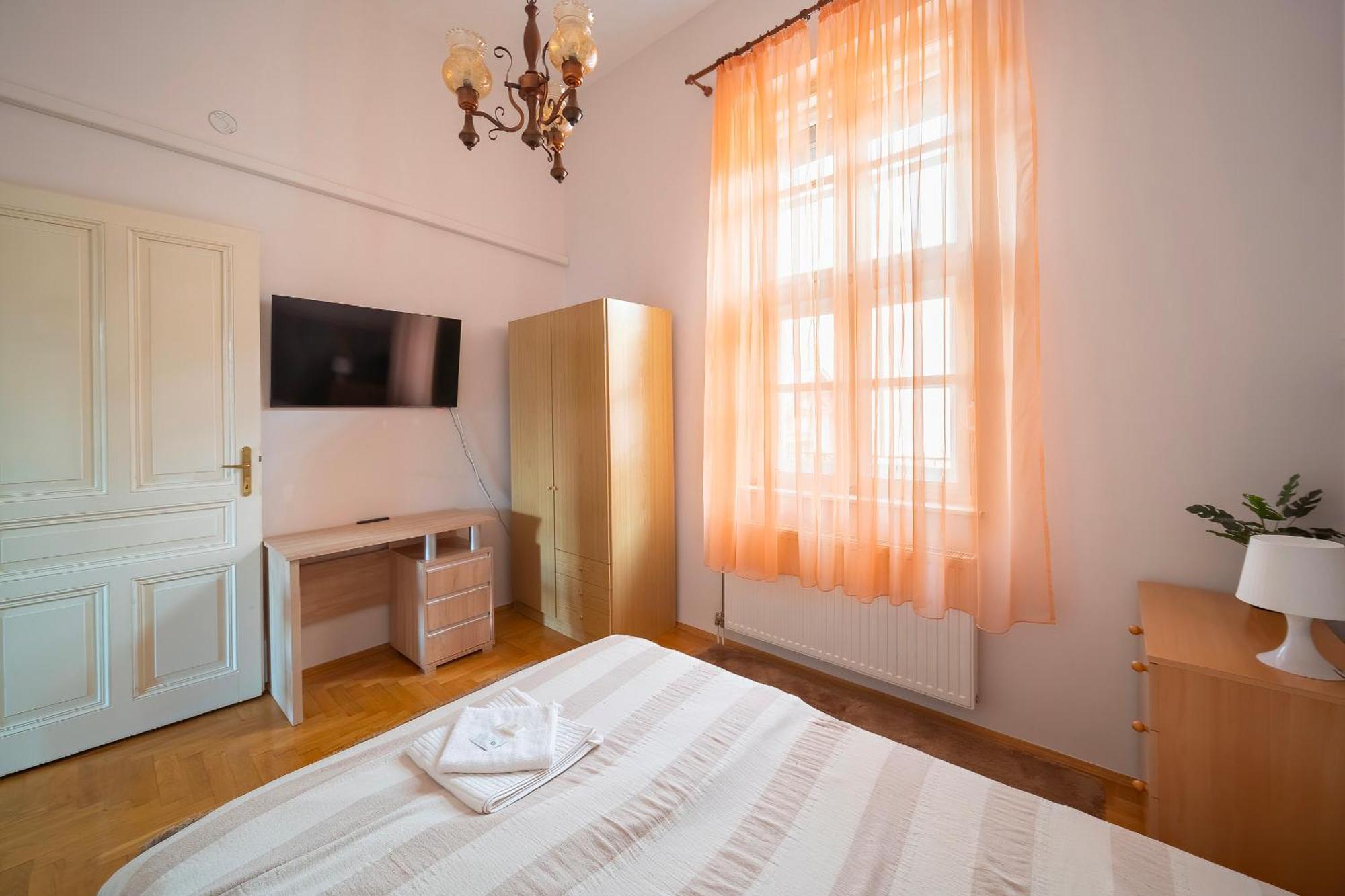 Tomka Apartman Seghedin Exterior foto