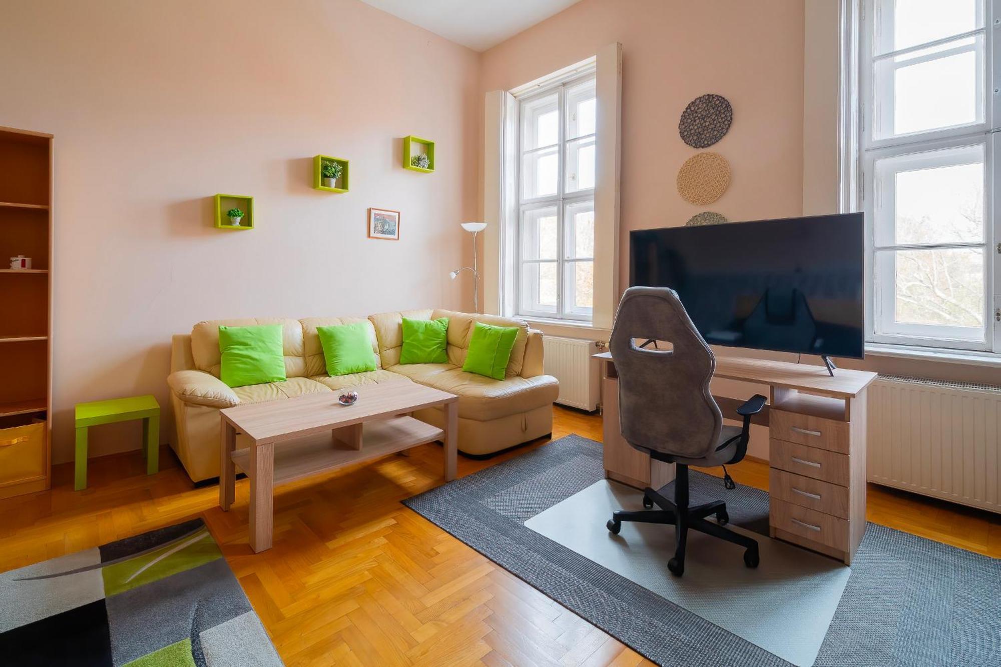 Tomka Apartman Seghedin Exterior foto