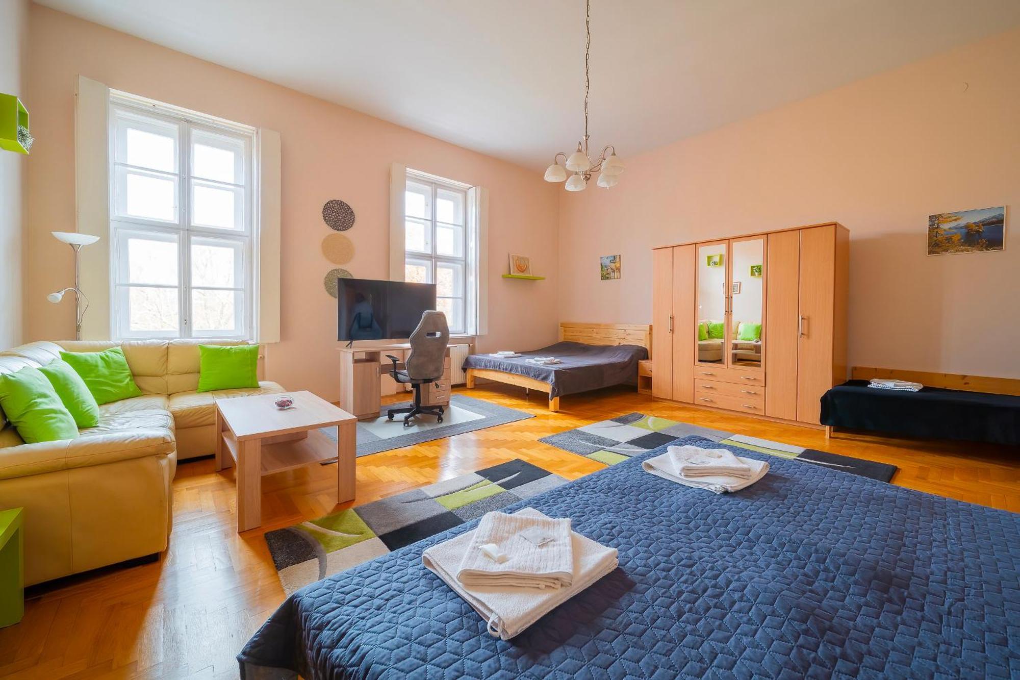 Tomka Apartman Seghedin Exterior foto
